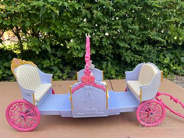 Carrozza allungabile con cavallo di barbie