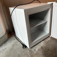 Mini freezer hisense