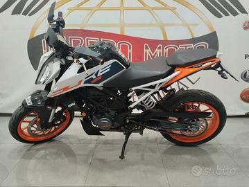 KTM Duke 125 2023 Km 9744