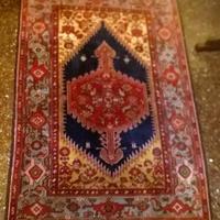 Tappeto pregiato vintage