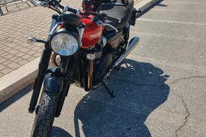 triumph street twin 900 cc