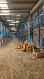 Scaffalatura a parete e a drive-inn