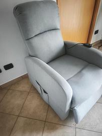 Poltrona elettrica per anziani