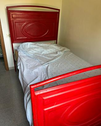 Letto singolo in ferro antico
