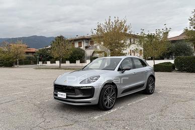 PORSCHE Macan 2.0 T