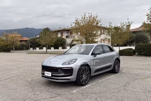 PORSCHE Macan 2.0 T