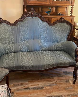 Set divano e due poltroncine