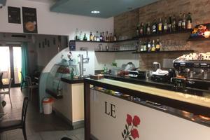 Bar caffetteria zona pedonale