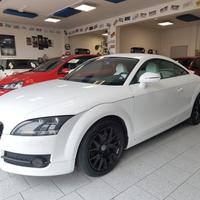 Audi TT Coupé 2.0 TDI QUATTRO