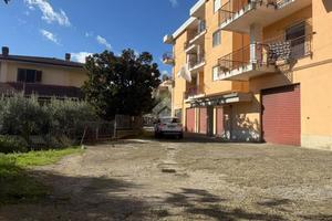 3 LOCALI A MENDICINO