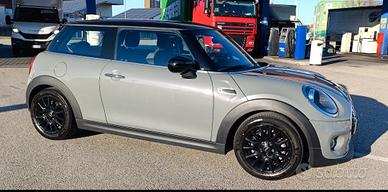 Mini Cooper 1.5  Benzina 136 CV Automatica 