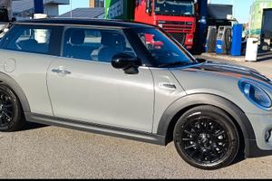 Mini Cooper 1.5  Benzina 136 CV Automatica 
