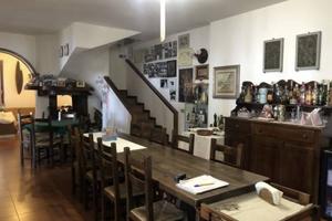 Immobile in asta di 3583 m² con box auto a Castell