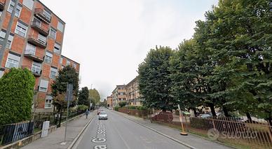 Bilocale con giardino privato e posto auto a Monza