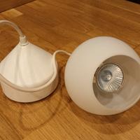 Lampadario a pallina in vetro satinato