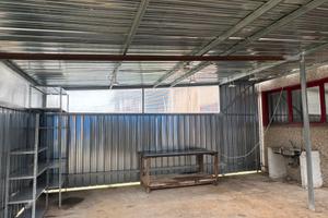 Tettoia in ferro zincato. Tutta inbullonata. 55mq