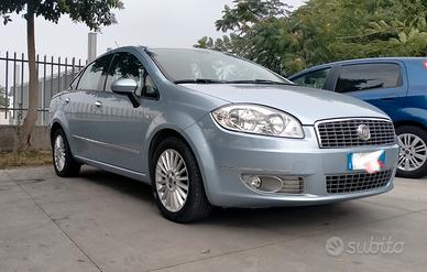 Fiat Linea 1,6 JTD 6m