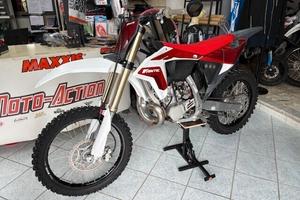 Fantic XX 250 2024 con 10 ore di utilizzo