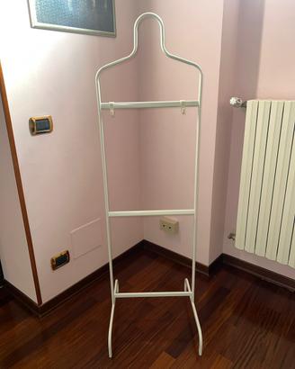 Attaccapanni da terra