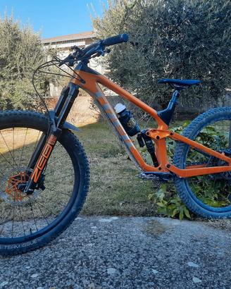Trek Slash 9.8