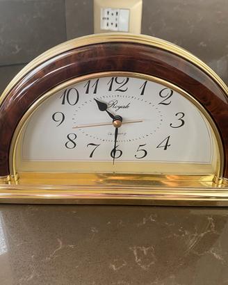 Orologio da appoggio color oro e radica