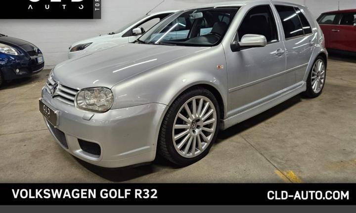 VOLKSWAGEN Golf R IV 3.2 V6 cat 5 porte R32