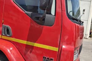 DAF LF 55.250 con cassone ribaltabile trilaterale