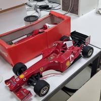 Auto a motore a scoppio