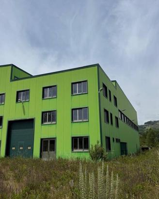 Immobile di 1200 m² a San Mango sul Calore