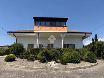 BIFAMILIARE A SANTERAMO IN COLLE