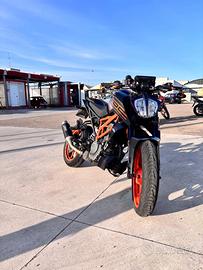 KTM DUKE 125 2022