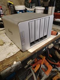 NAS Terramaster F4 210