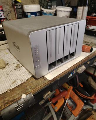 NAS Terramaster F4 210