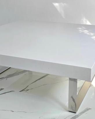 Tavolo soggiorno quadrato  bianco 