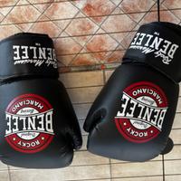 Guantoni e Parastinchi Kick Boxing