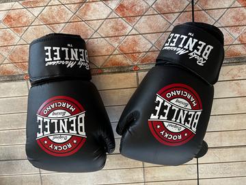 Guantoni e Parastinchi Kick Boxing