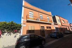 Casa indipendente, posto auto coperto