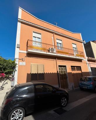 Casa indipendente, posto auto coperto