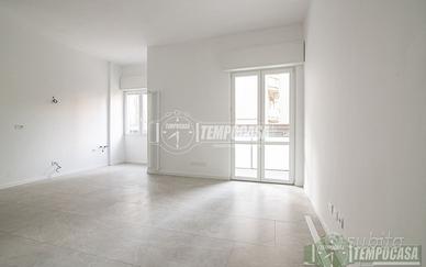 LUMINOSO 3 LOCALI RISATRUTTURATO