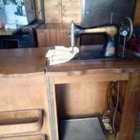 macchine da cucire Singer vintage con mobiletto