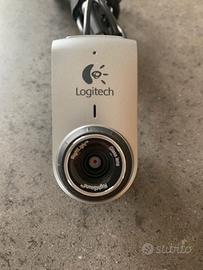 telecamera Logitech con custodia