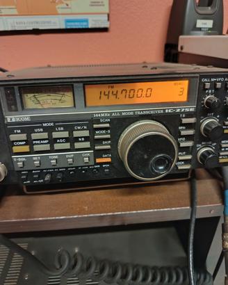 ICOM  ic275e