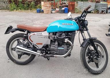 Honda CX500 d’epoca restaurata