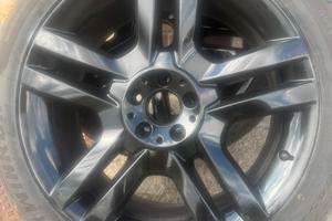 Cerchi con gomme