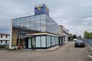 CAPANNONE DI 1.300MQ CON 1000 MQ DI SCOPERTO