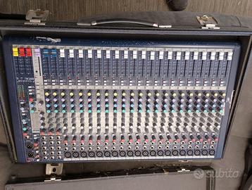 Mixer soundcraft 20 canali