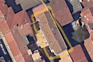 Palazzo / Stabile di 400 m² con più di 5 locali a 