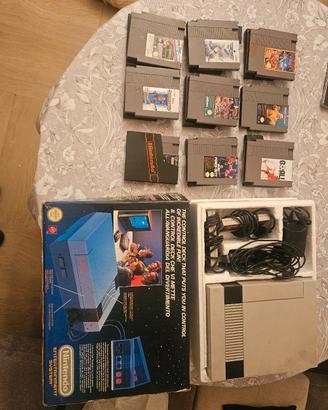 Nintendo NES Scatola + 2 Controller + 9 Giochi