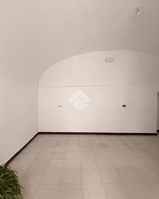 MONOLOCALE A SANTERAMO IN COLLE