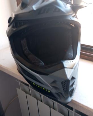 casco ufo Plast taglia L 59-60cm